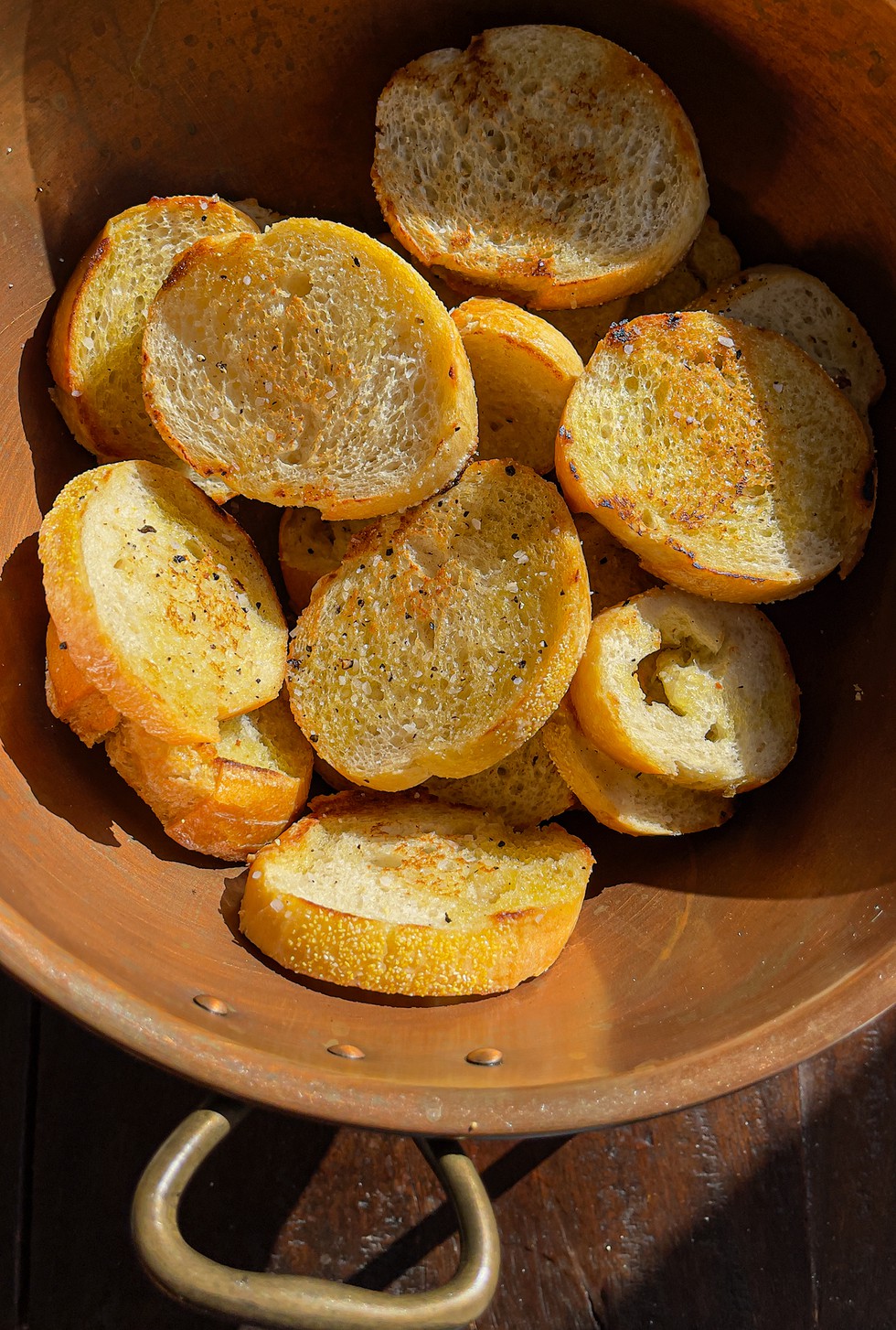 fresh pan toasted carmelized sourdough crostini_IMG_3683.jpg