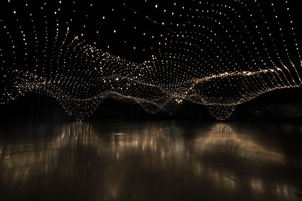 Pulse-Topology-an-installation-by-Mexican-Canadian-artist-Rafael-Lozano-Hemmer.-Courtesy-of-Superblue-Miami-1536x1024.jpg